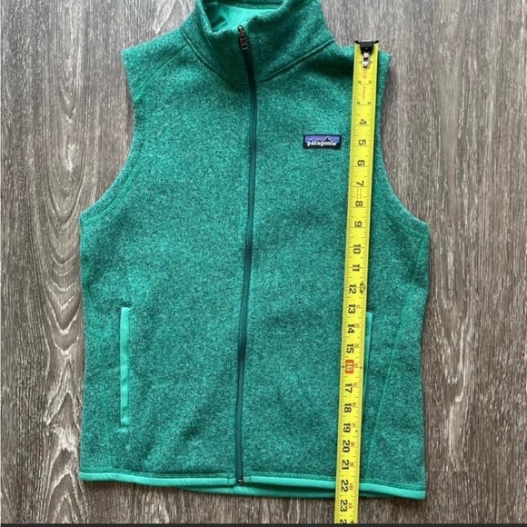 Patagonia better sweater green vest. Women’s Small 
Perfect for st pattys day! - Picture 4 of 7